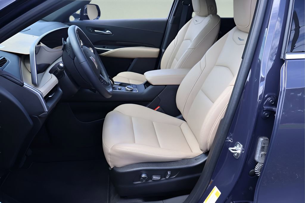 Certified 2024 Cadillac XT4 Premium Luxury image 11