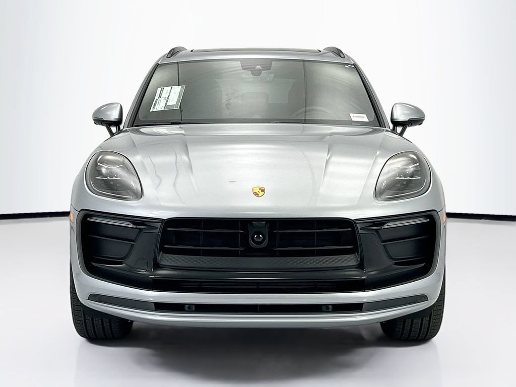 Used 2026 Porsche Macan AWD/4WD image 10