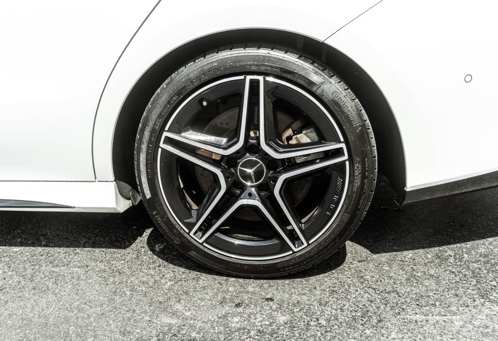Used 2023 Mercedes-Benz CLA 35 AMG 4MATIC image 29