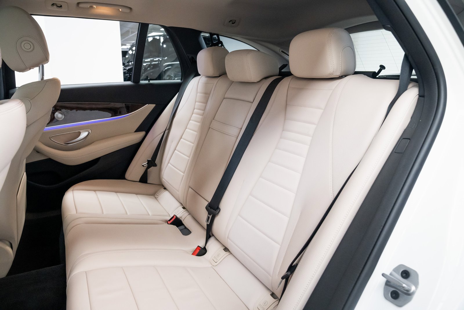 Used 2020 Mercedes-Benz E 450 4MATIC Wagon image 22