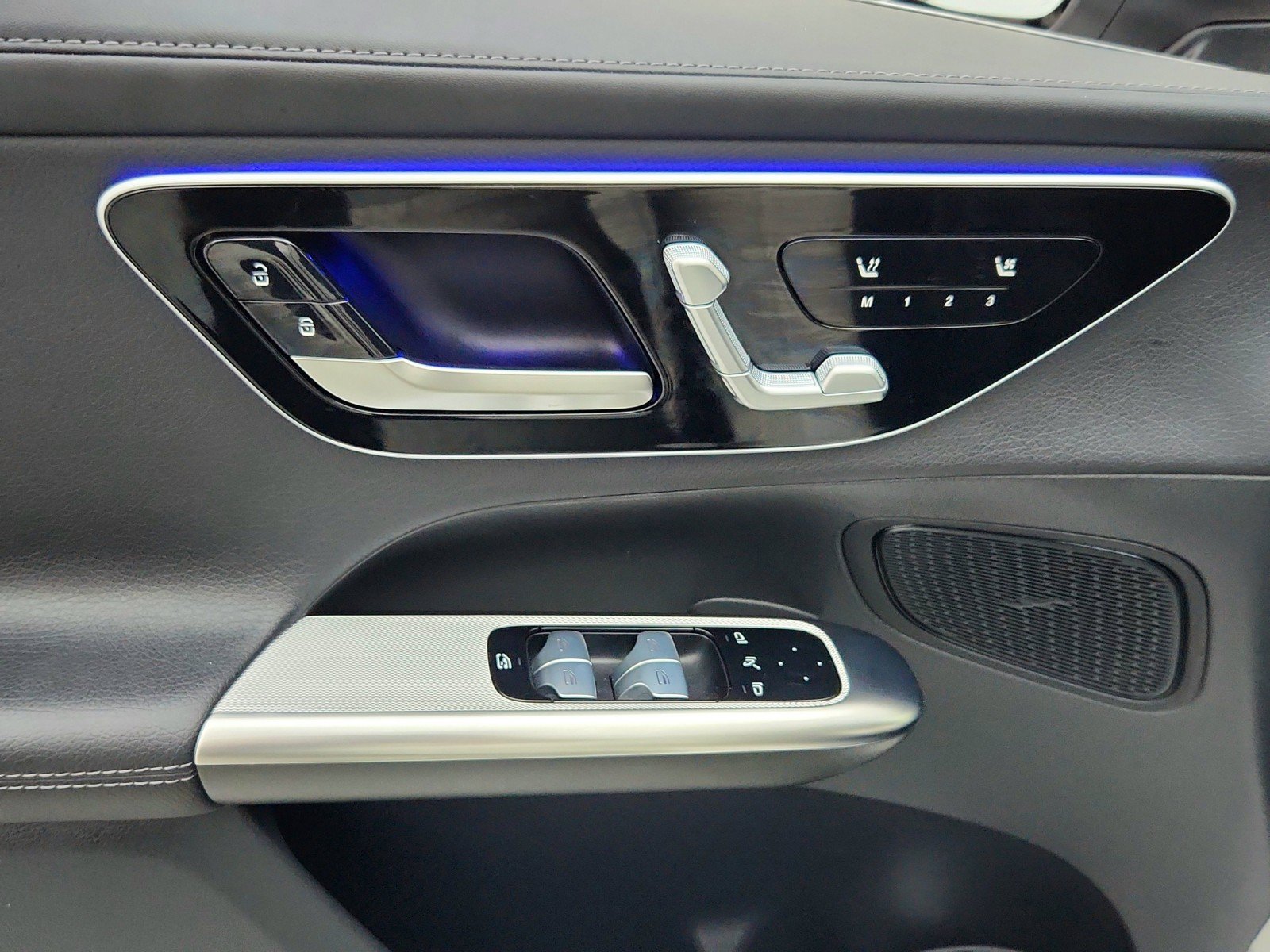 Certified 2024 Mercedes-Benz GLC 300 image 24