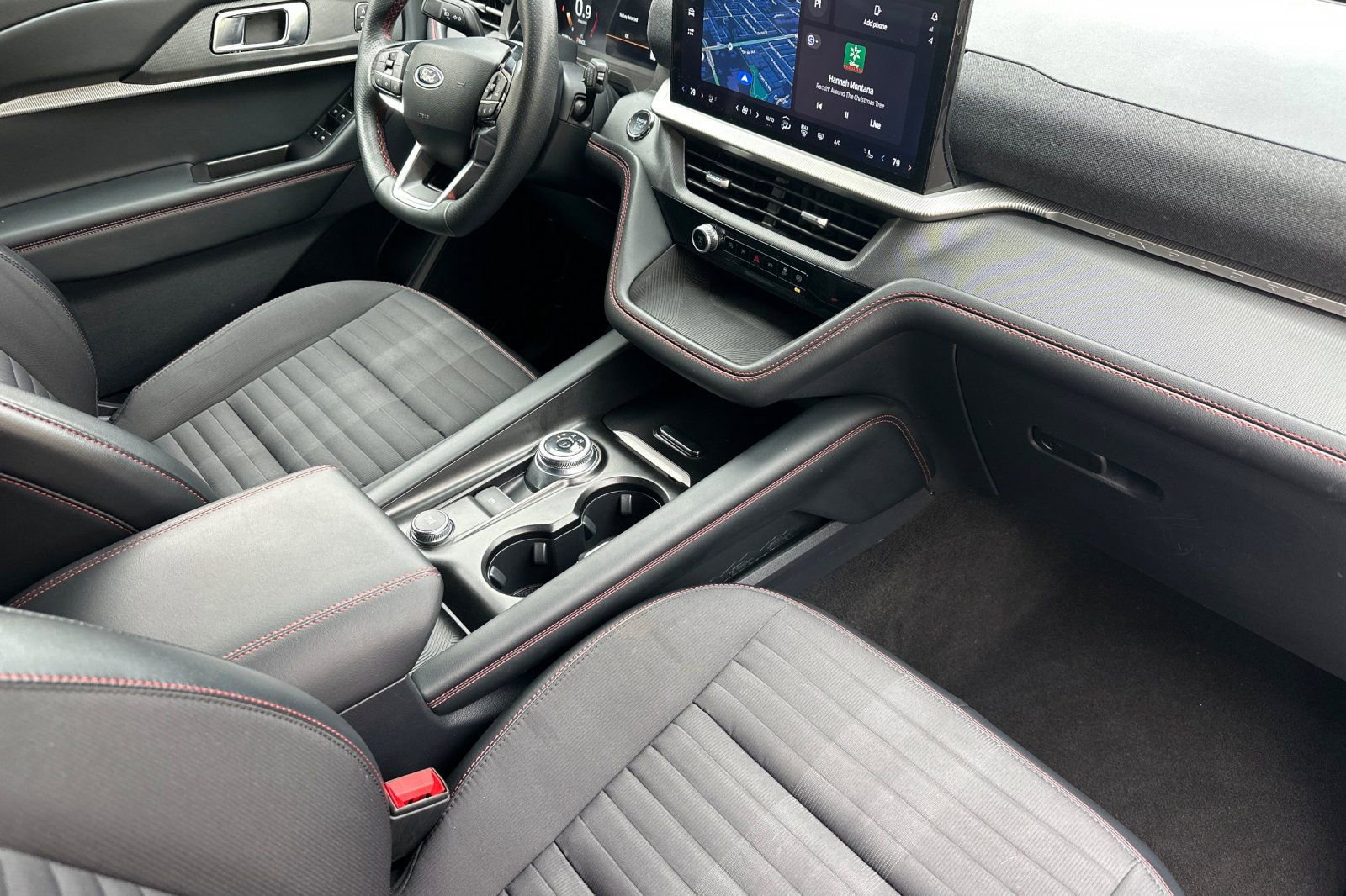 Used 2025 Ford Explorer ST-Line w/ ST-Line Street Pack image 20