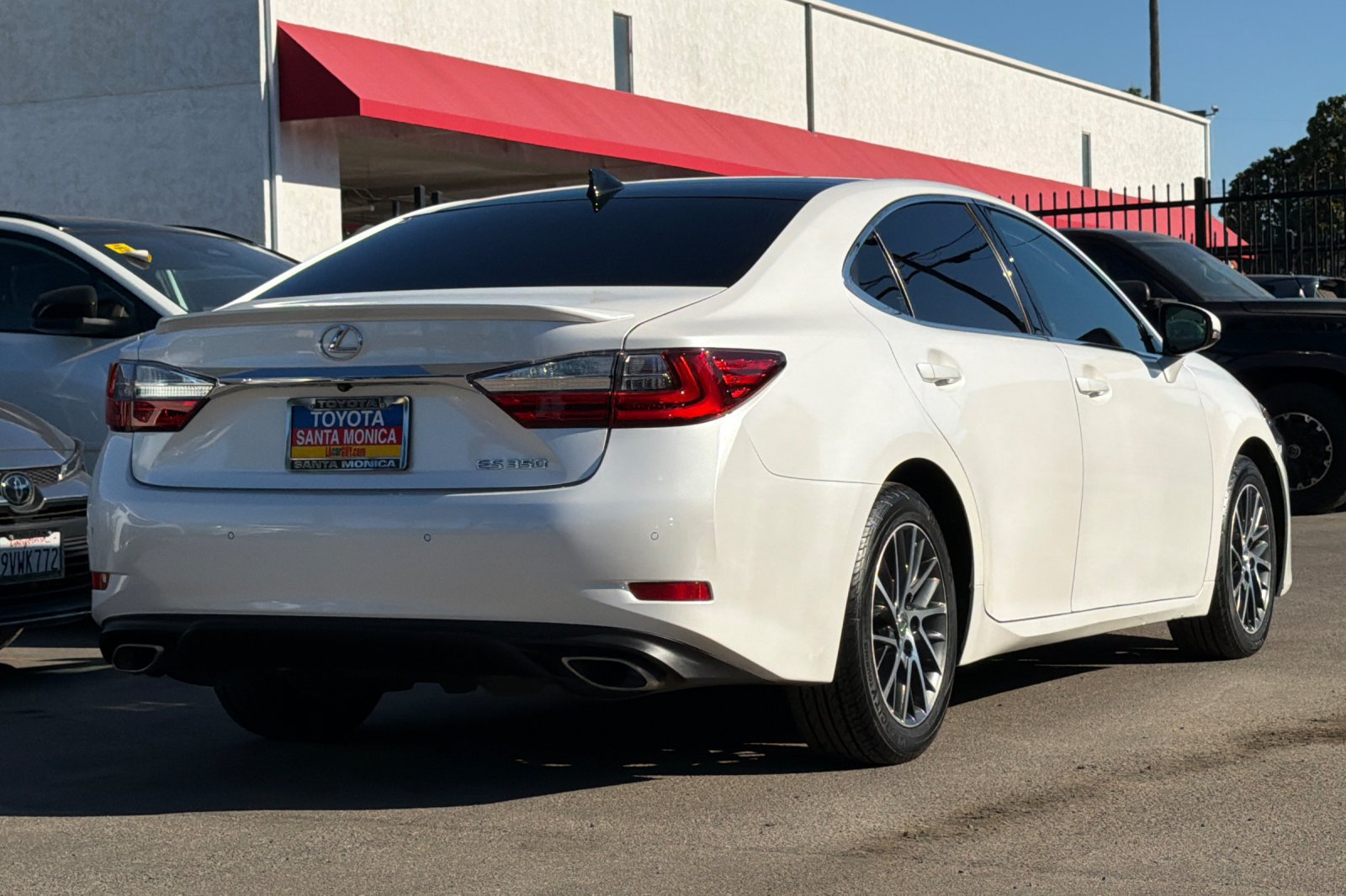 Used 2017 Lexus ES 350 FWD image 4