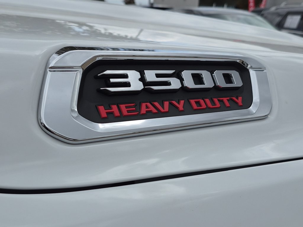 Used 2025 RAM 3500 Laramie AWD/4WD image 6