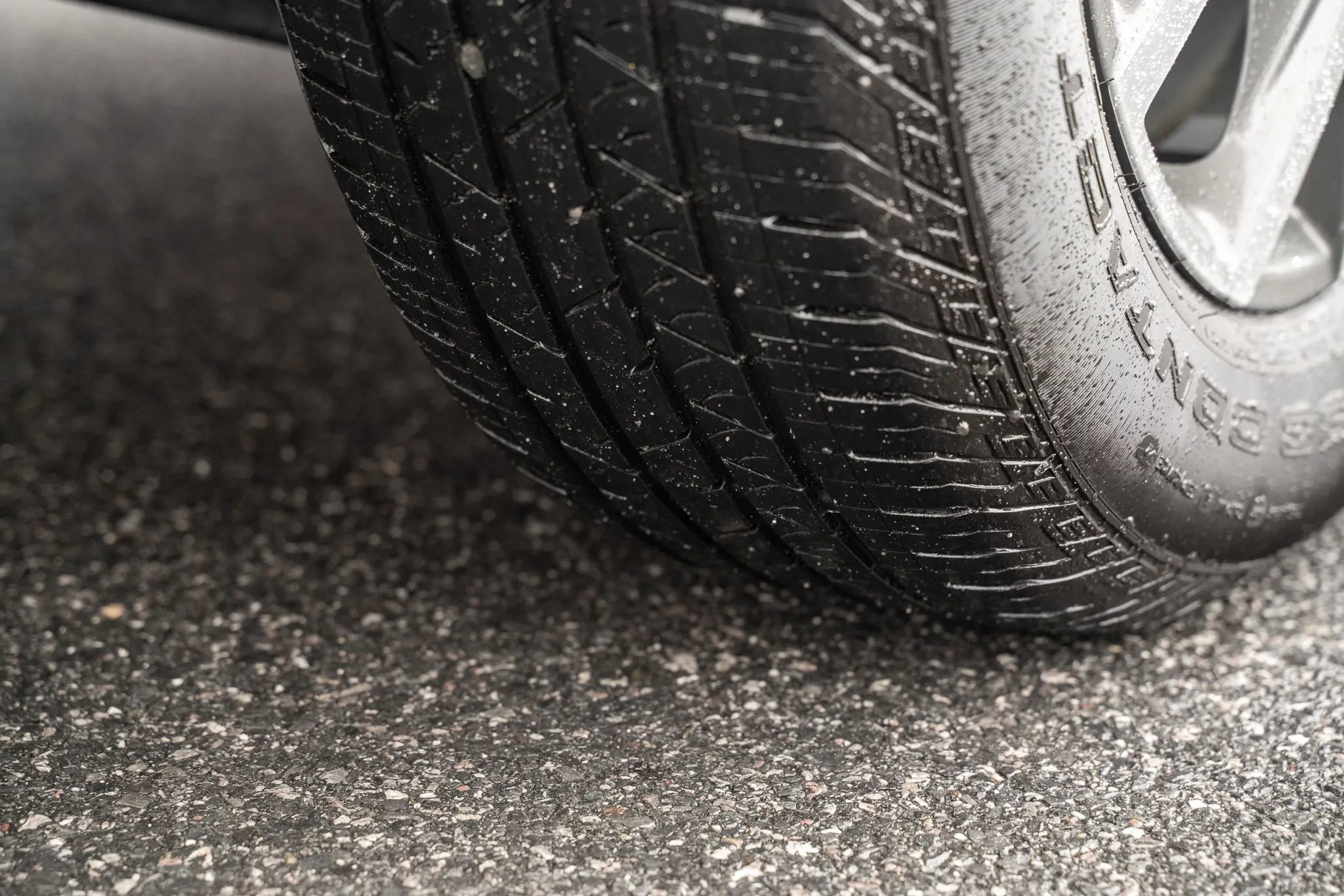 Used 2022 GMC Acadia SLT w/ LPO, Floor Liner Package image 34