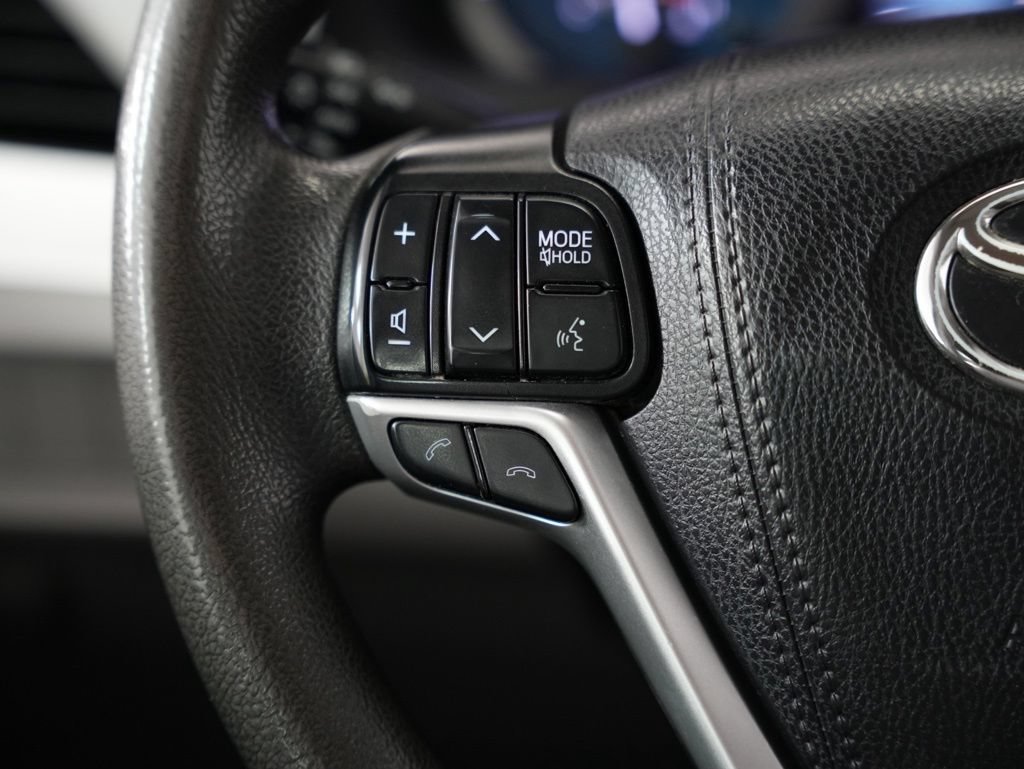 Used 2020 Toyota Sienna LE FWD image 12
