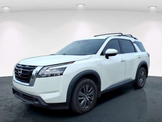 Used 2022 Nissan Pathfinder SV AWD/4WD image 2