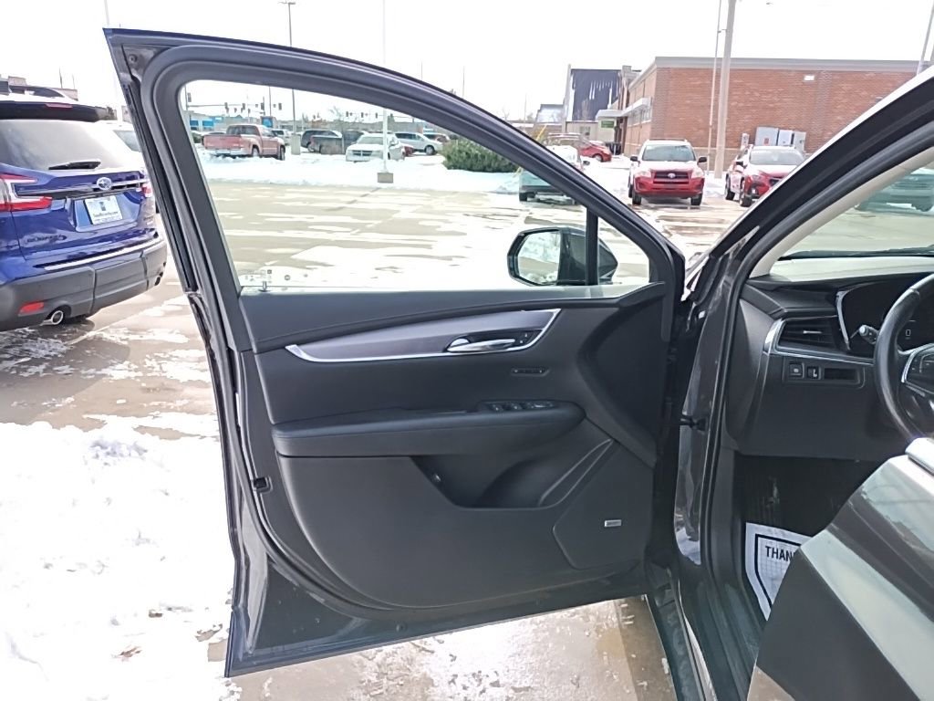 Used 2019 Cadillac XT5 Luxury FWD image 18