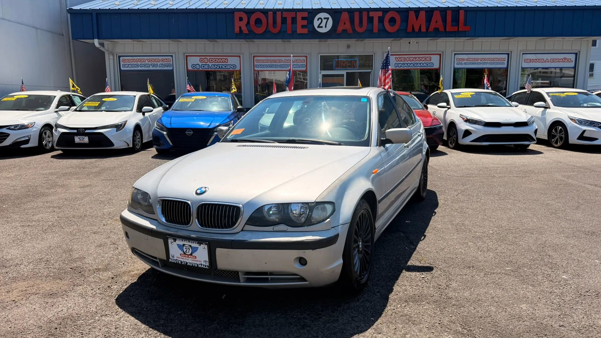Used 2003 BMW 330xi Sedan AWD/4WD image 1