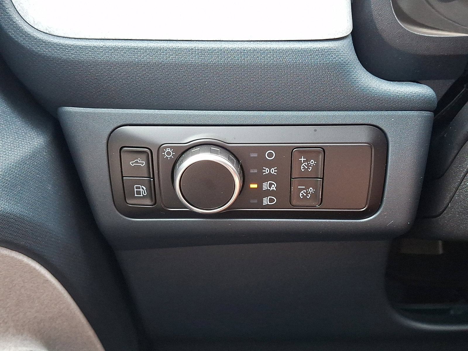 Certified 2024 Ford Maverick XLT w/ XLT Luxury Package image 28