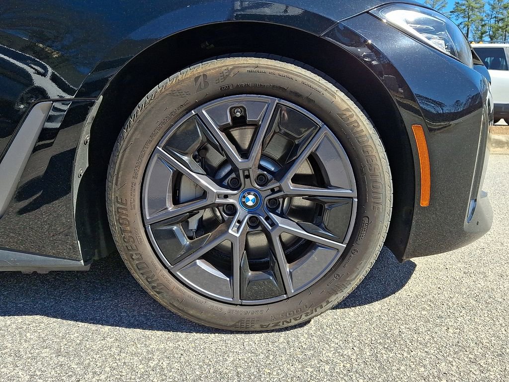 Used 2023 BMW i4 eDrive40 w/ Premium Package image 8