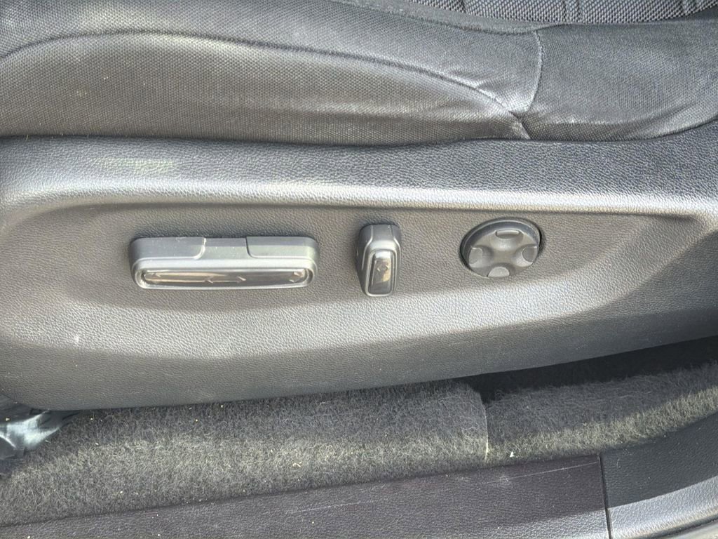 Used 2017 Honda CR-V EX image 21