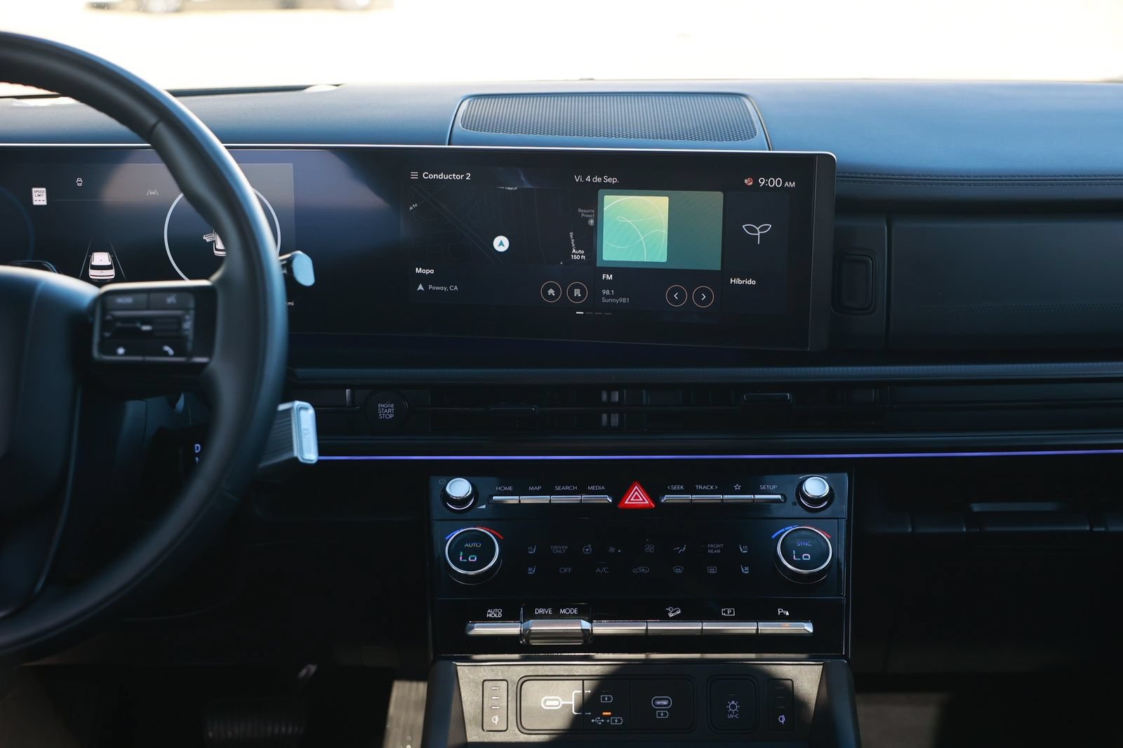 Used 2025 Hyundai Santa Fe Calligraphy FWD image 30
