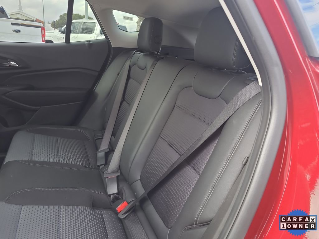 Used 2025 Chevrolet Trax LT w/ LT Convenience Package image 11