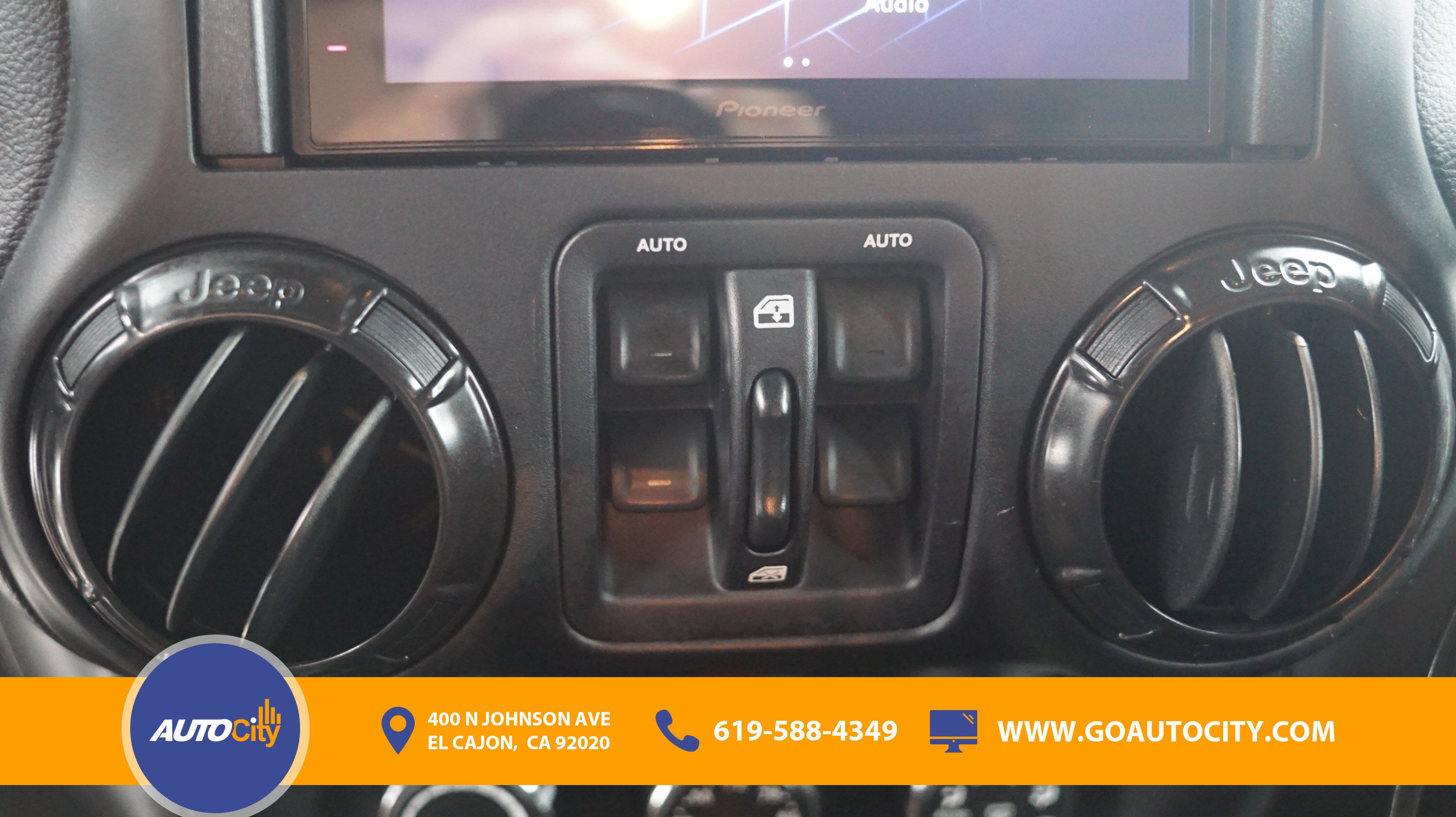 Used 2017 Jeep Wrangler Unlimited Rubicon AWD/4WD image 20