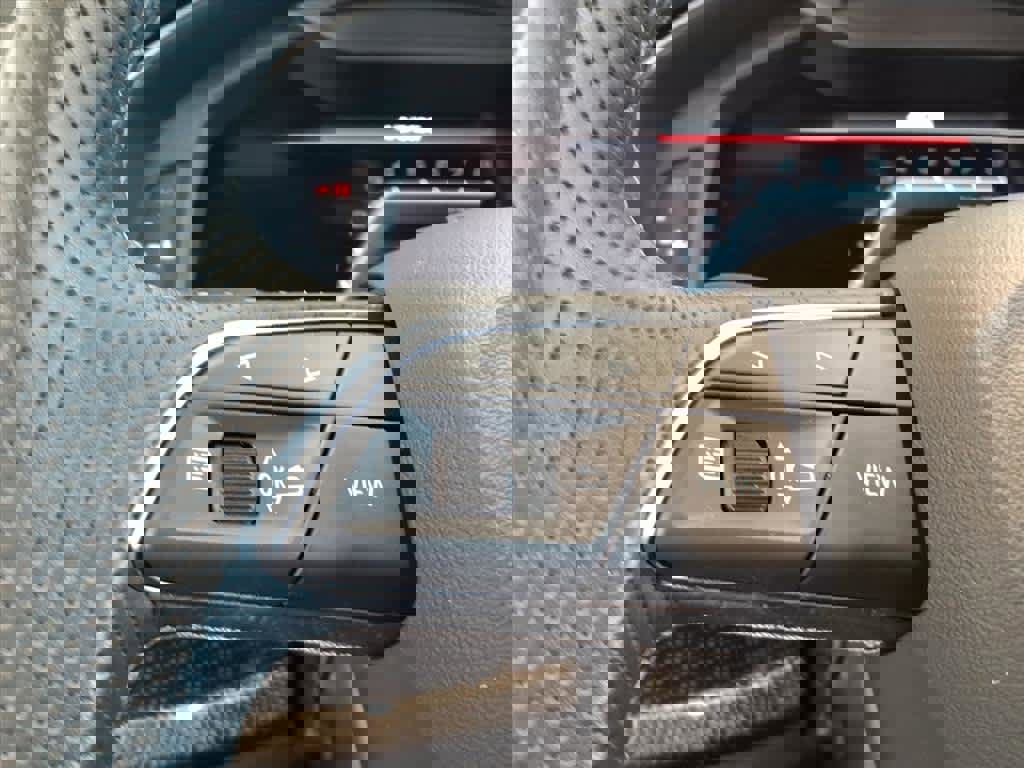 Used 2022 Audi SQ8 Prestige image 15