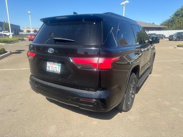 Used 2023 Toyota Sequoia Platinum AWD/4WD image 7
