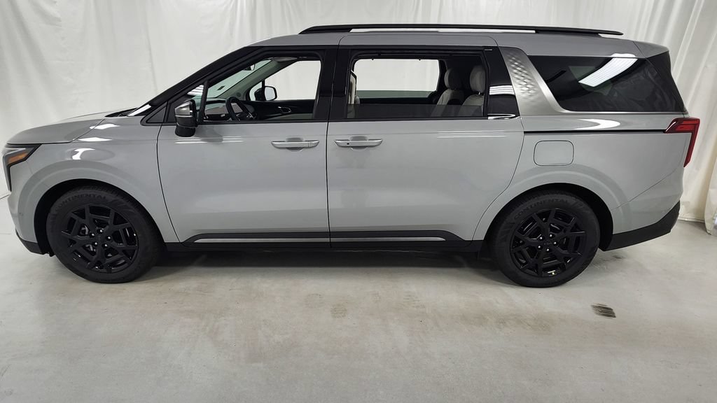 New 2027 Kia Carnival SX w/ Dark Edition Package FWD image 6
