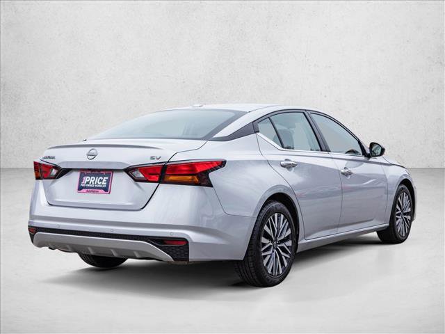 Used 2024 Nissan Altima 2.5 SV image 5