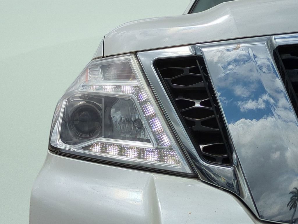 Used 2018 Nissan Armada Platinum w/ Captain Seat Package image 32