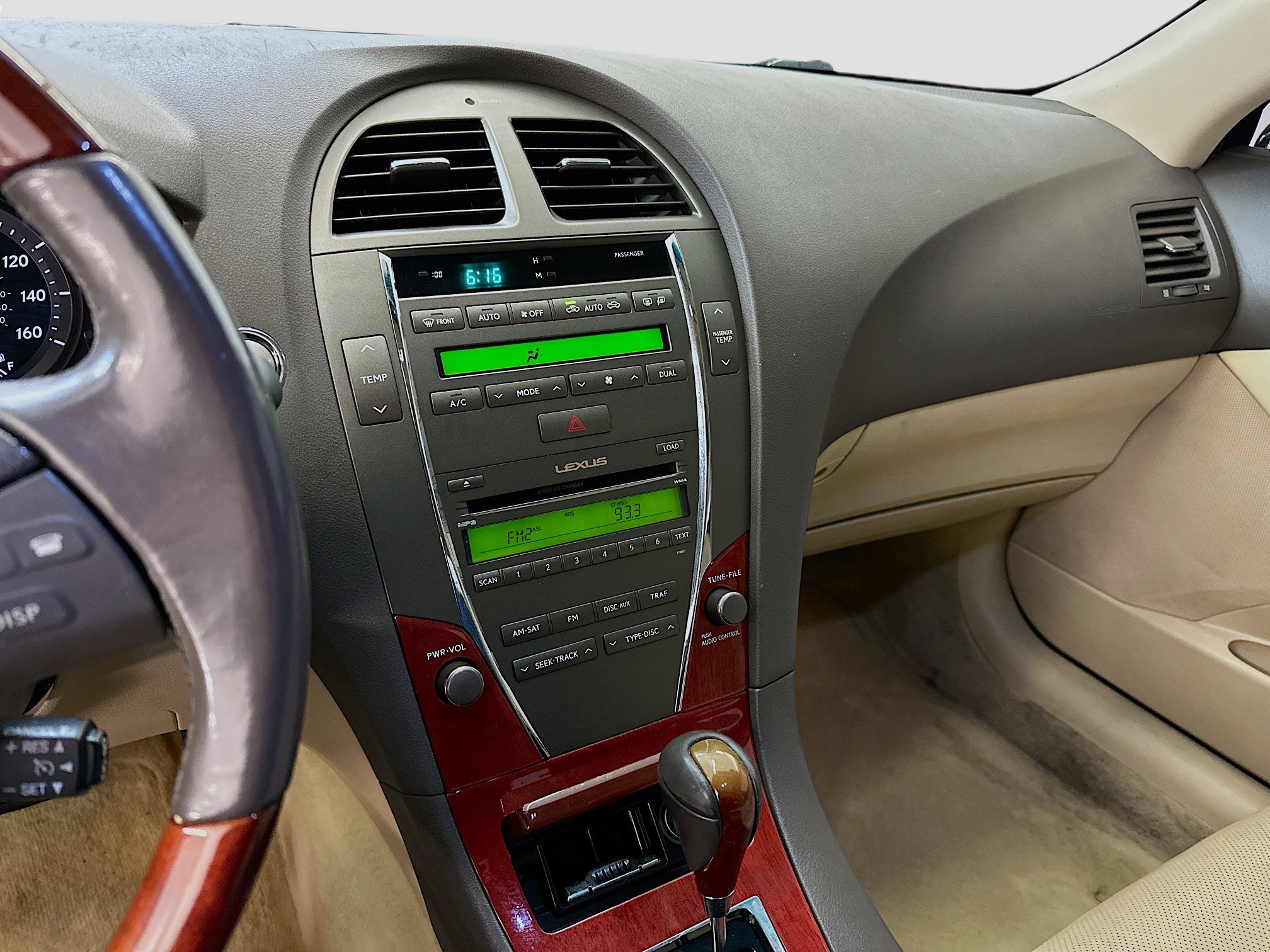 Used 2009 Lexus ES 350 4dr Sdn image 24