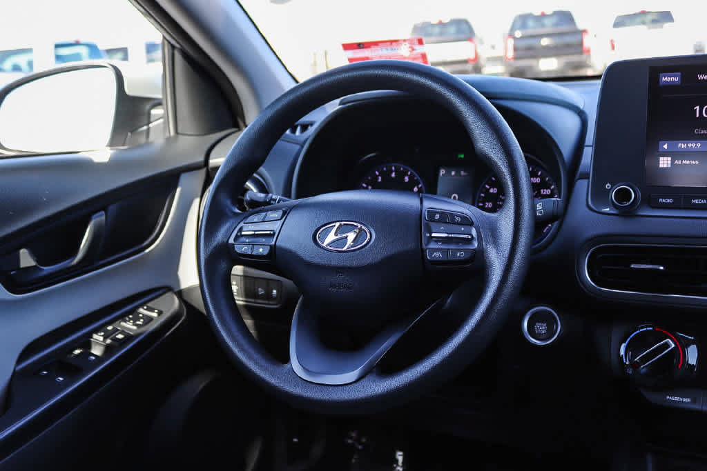 Used 2023 Hyundai Kona SEL AWD/4WD image 15