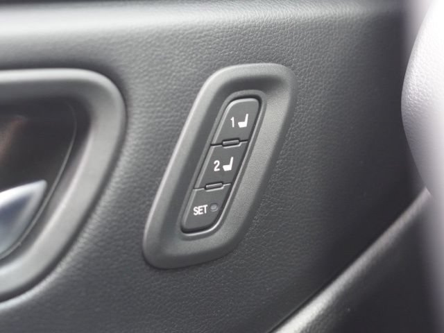 Used 2025 Honda Pilot Black Edition image 45