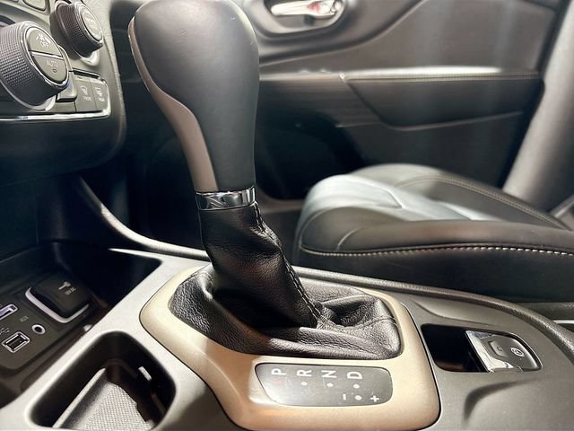 Used 2014 Jeep Cherokee Limited FWD image 16