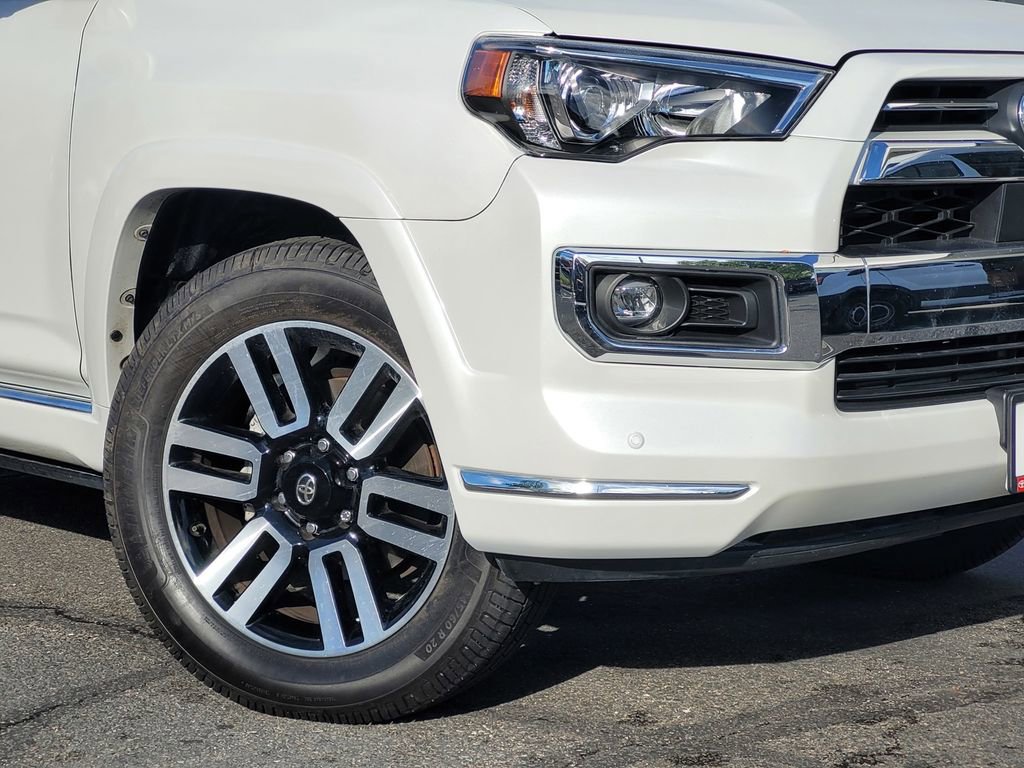 Used 2024 Toyota 4Runner Limited AWD/4WD image 4