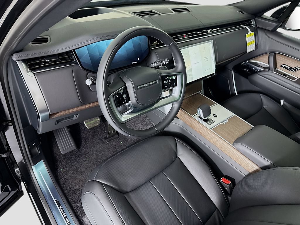 New 2026 Land Rover Range Rover Long Wheelbase SE AWD/4WD image 9