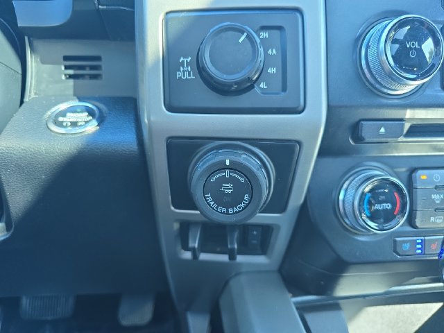 Used 2017 Ford F150 Lariat w/ Equipment Group 502A Luxury AWD/4WD image 27