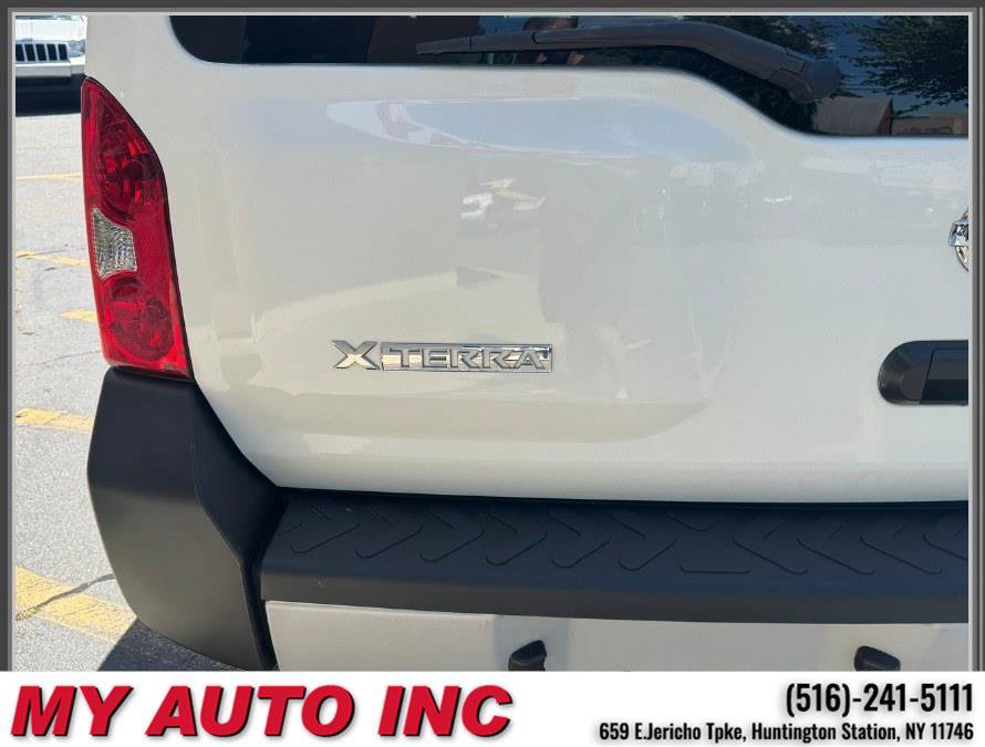 Used 2015 Nissan Xterra 4WD image 32