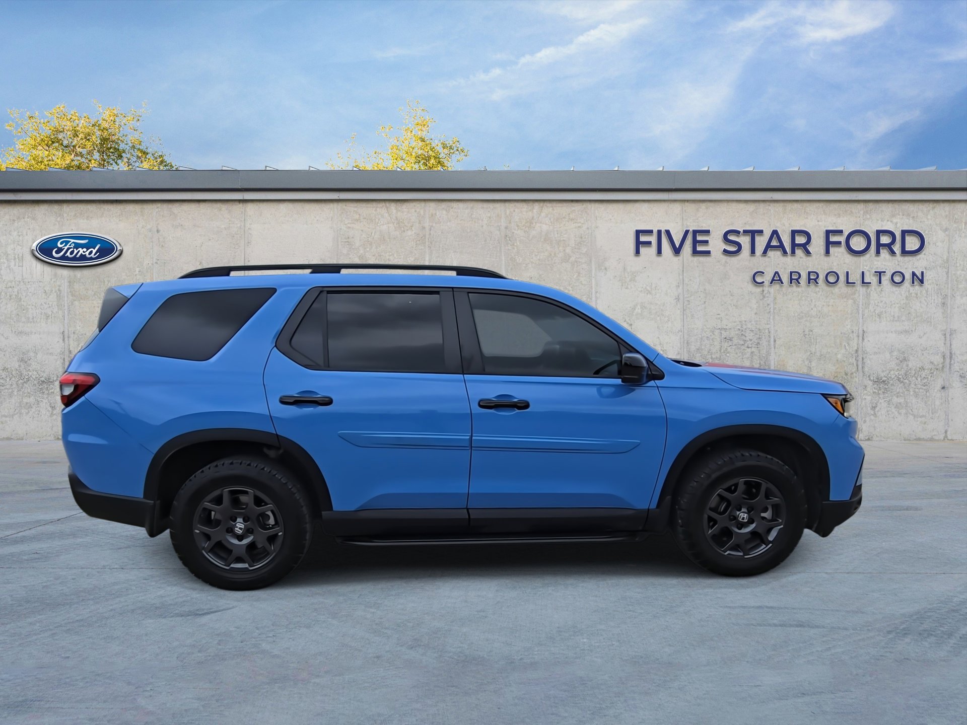 Used 2025 Honda Pilot TrailSport image 9