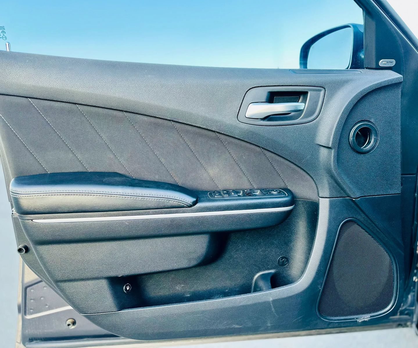 Used 2018 Dodge Charger SXT Plus RWD image 5