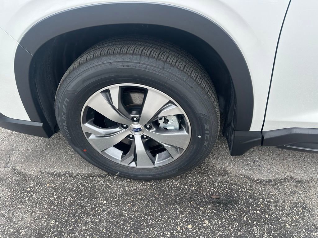 Used 2025 Subaru Ascent Premium AWD/4WD image 11