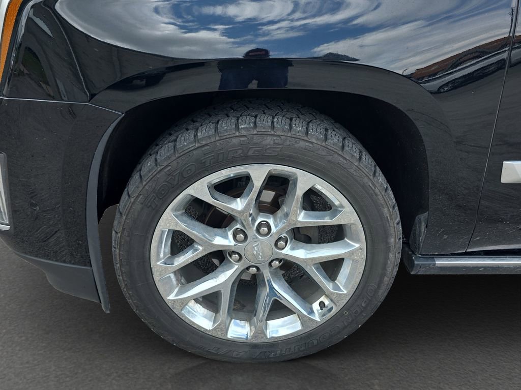 Used 2018 Cadillac Escalade Premium Luxury AWD/4WD image 4