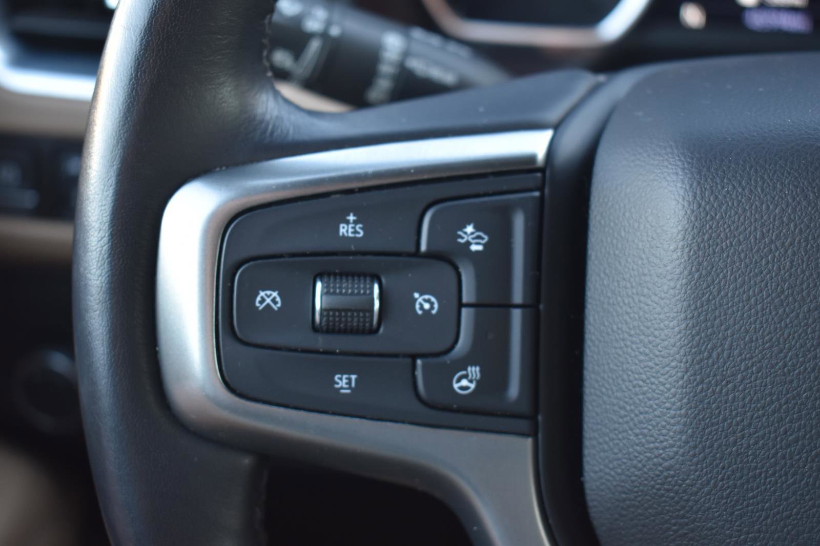 Used 2021 Chevrolet Tahoe Premier w/ Premium Package RWD image 36