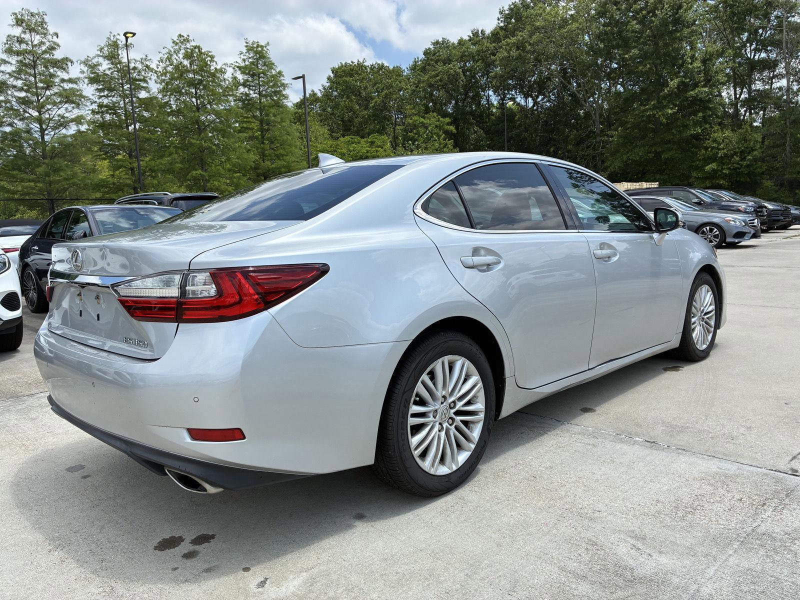 Used 2017 Lexus ES 350 w/ Premium Package FWD image 25