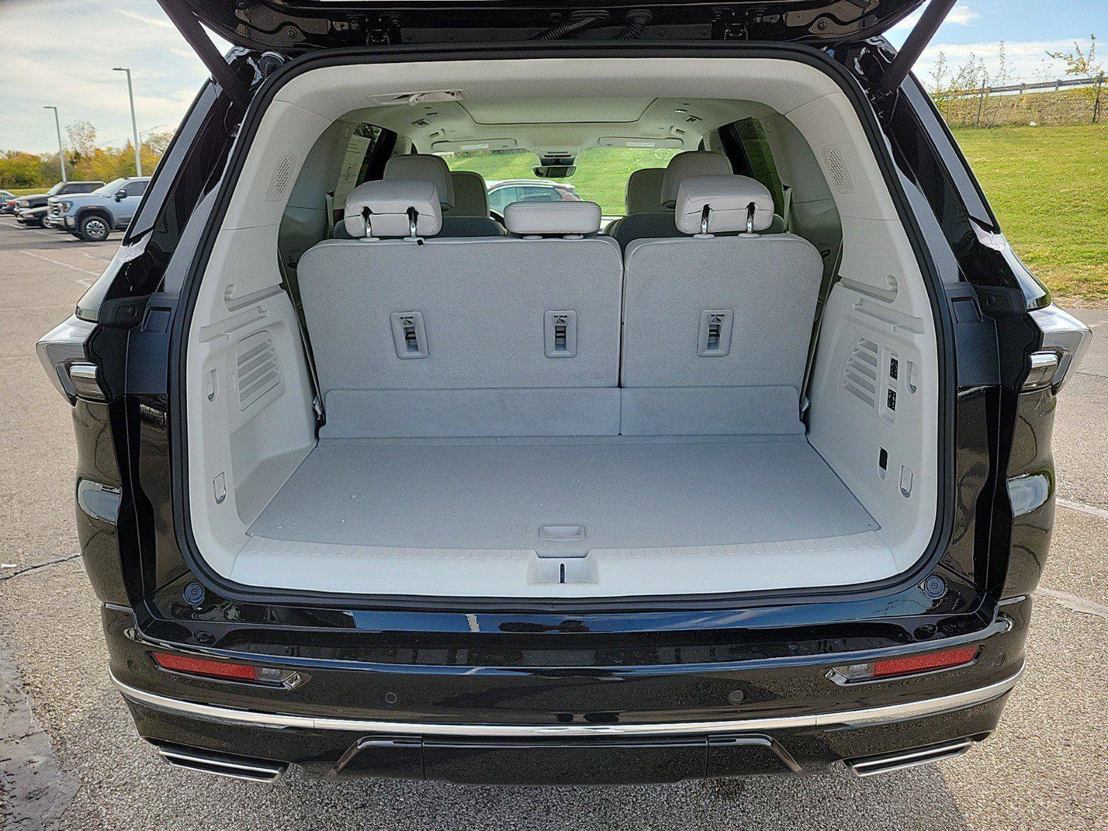 New 2026 Buick Enclave Avenir w/ Super Cruise Package image 7