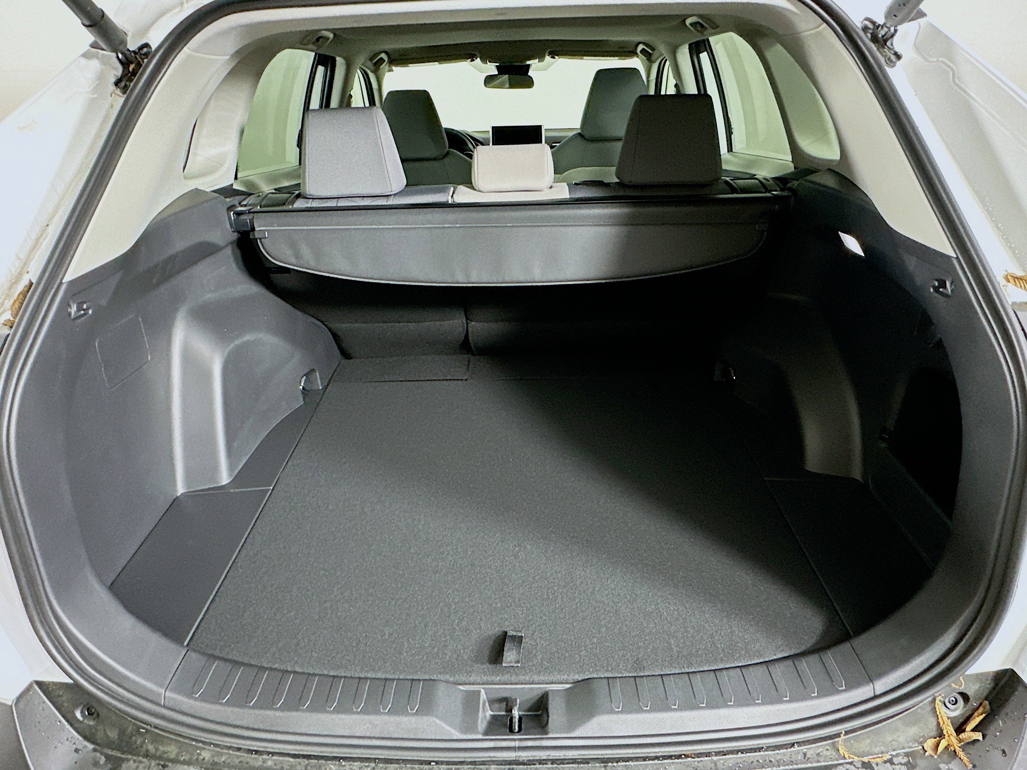 Used 2025 Toyota RAV4 XLE w/ Convenience Package image 30