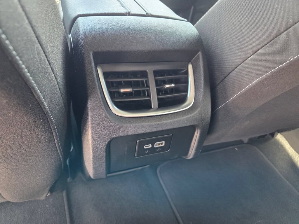 Used 2023 Chevrolet Blazer LT FWD image 8