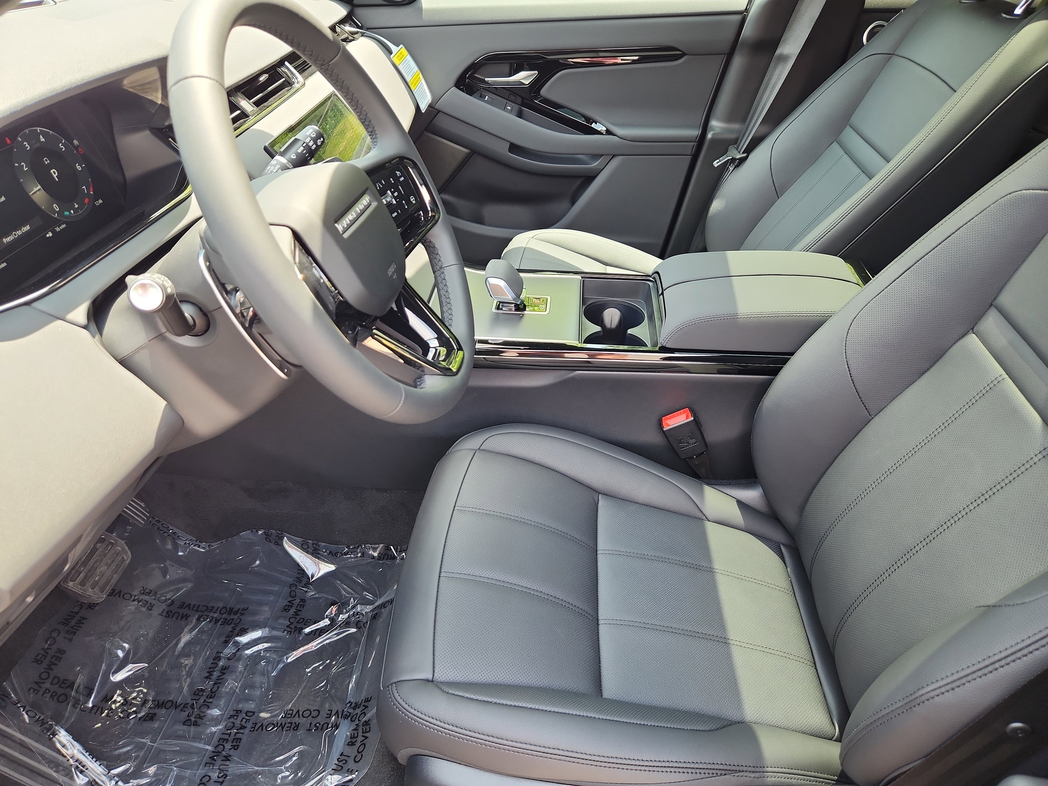 Used 2026 Land Rover Range Rover Evoque S image 23