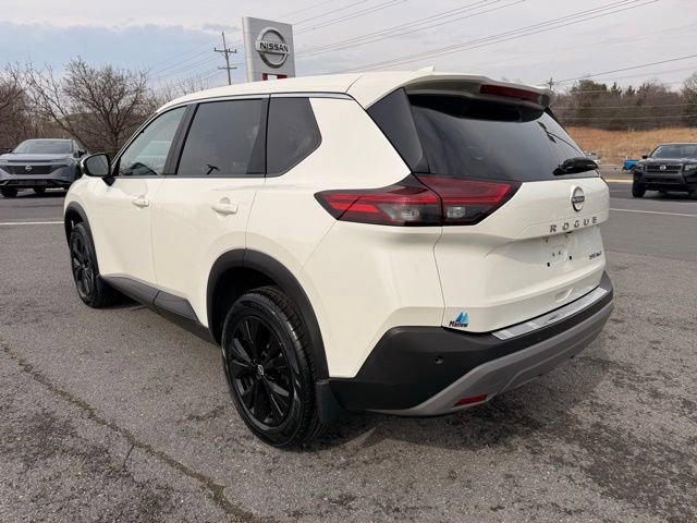 Certified 2023 Nissan Rogue SV image 7