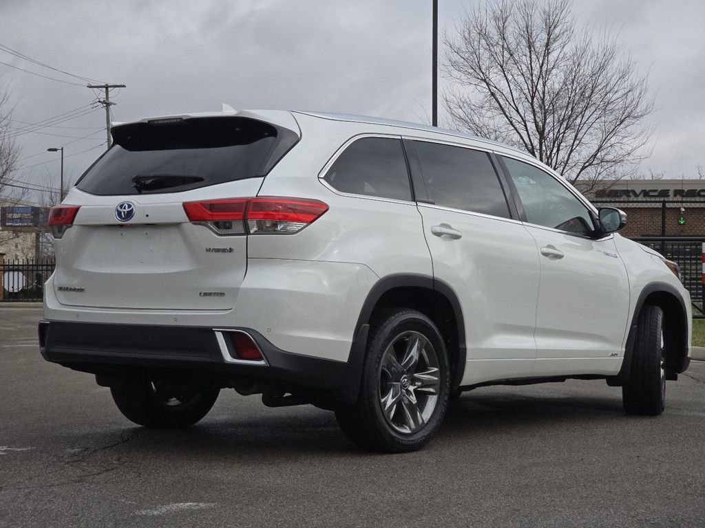 Used 2017 Toyota Highlander Limited image 17