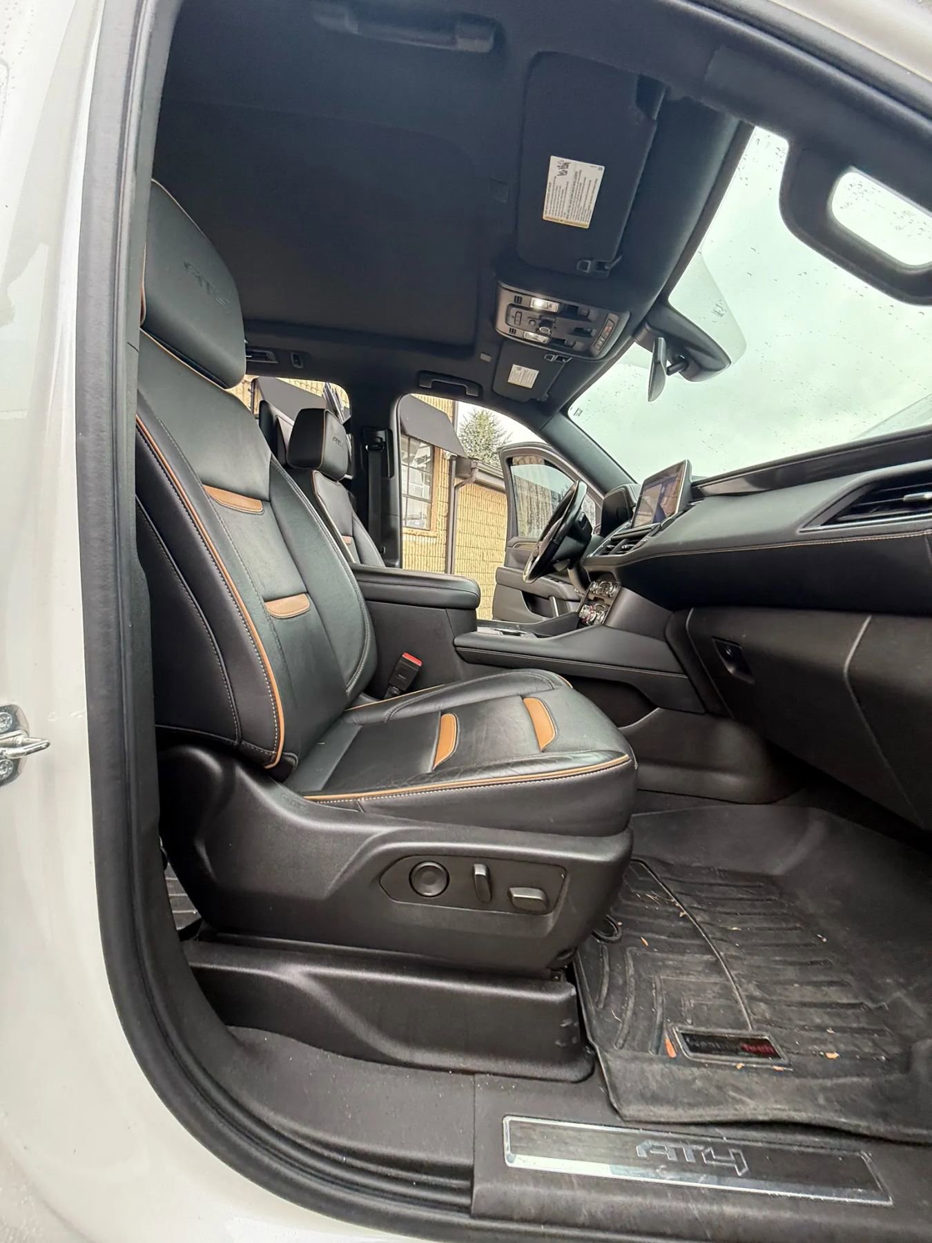 Used 2021 GMC Yukon AT4 w/ AT4 Premium Package image 58