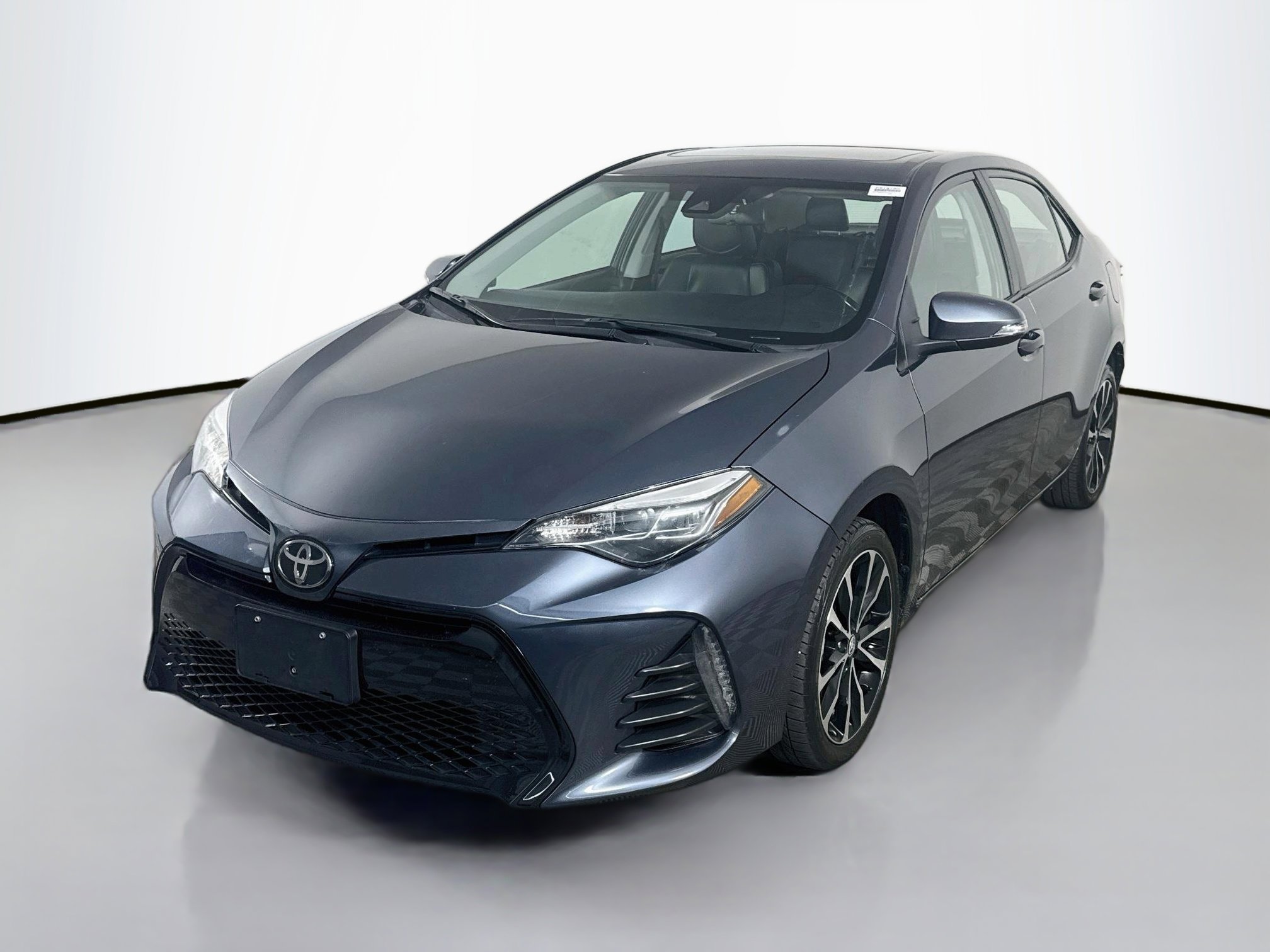 Used 2019 Toyota Corolla XSE FWD image 4