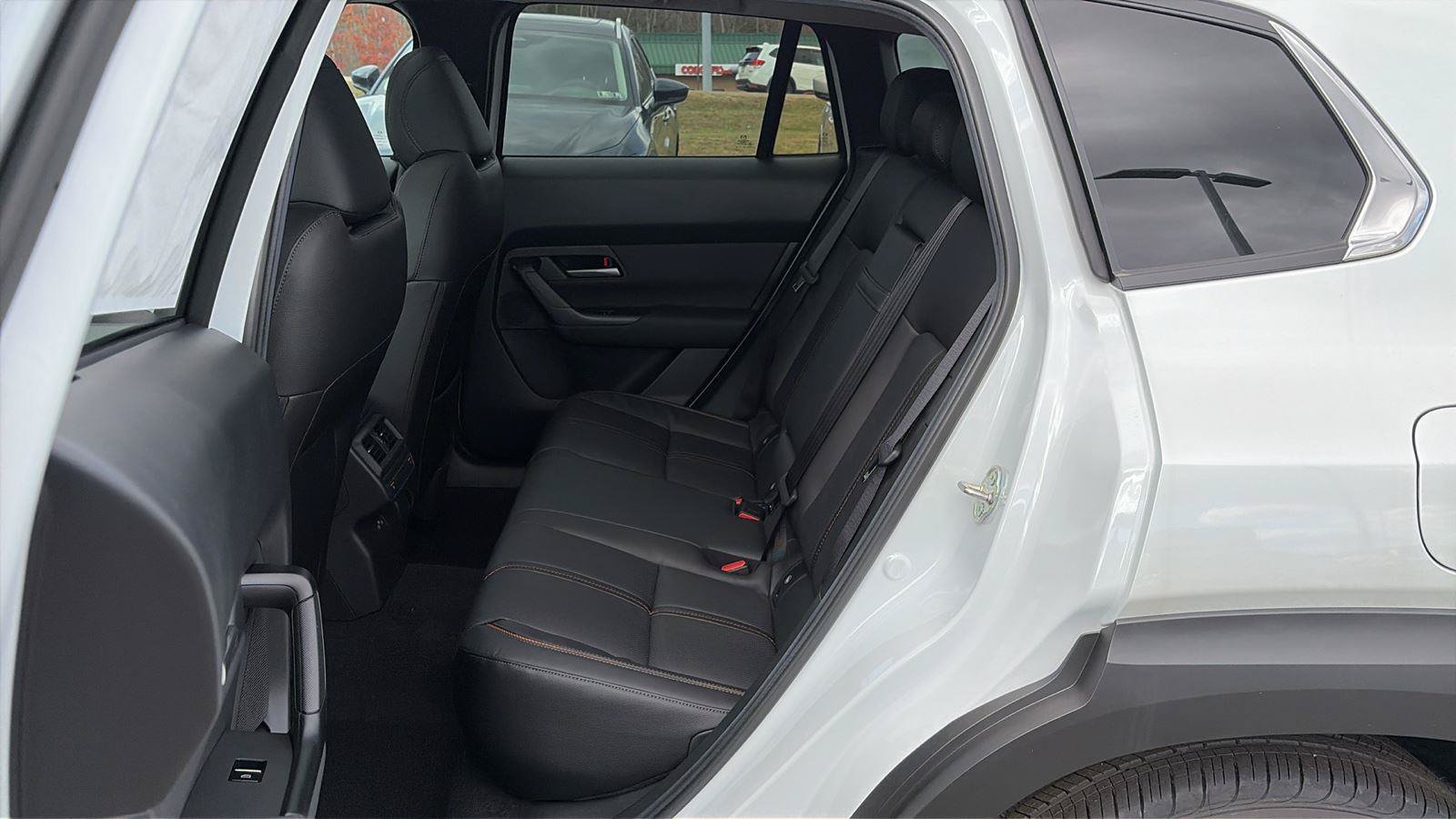 Certified 2025 MAZDA CX-50 AWD 2.5 Turbo w/ Accent Package image 27