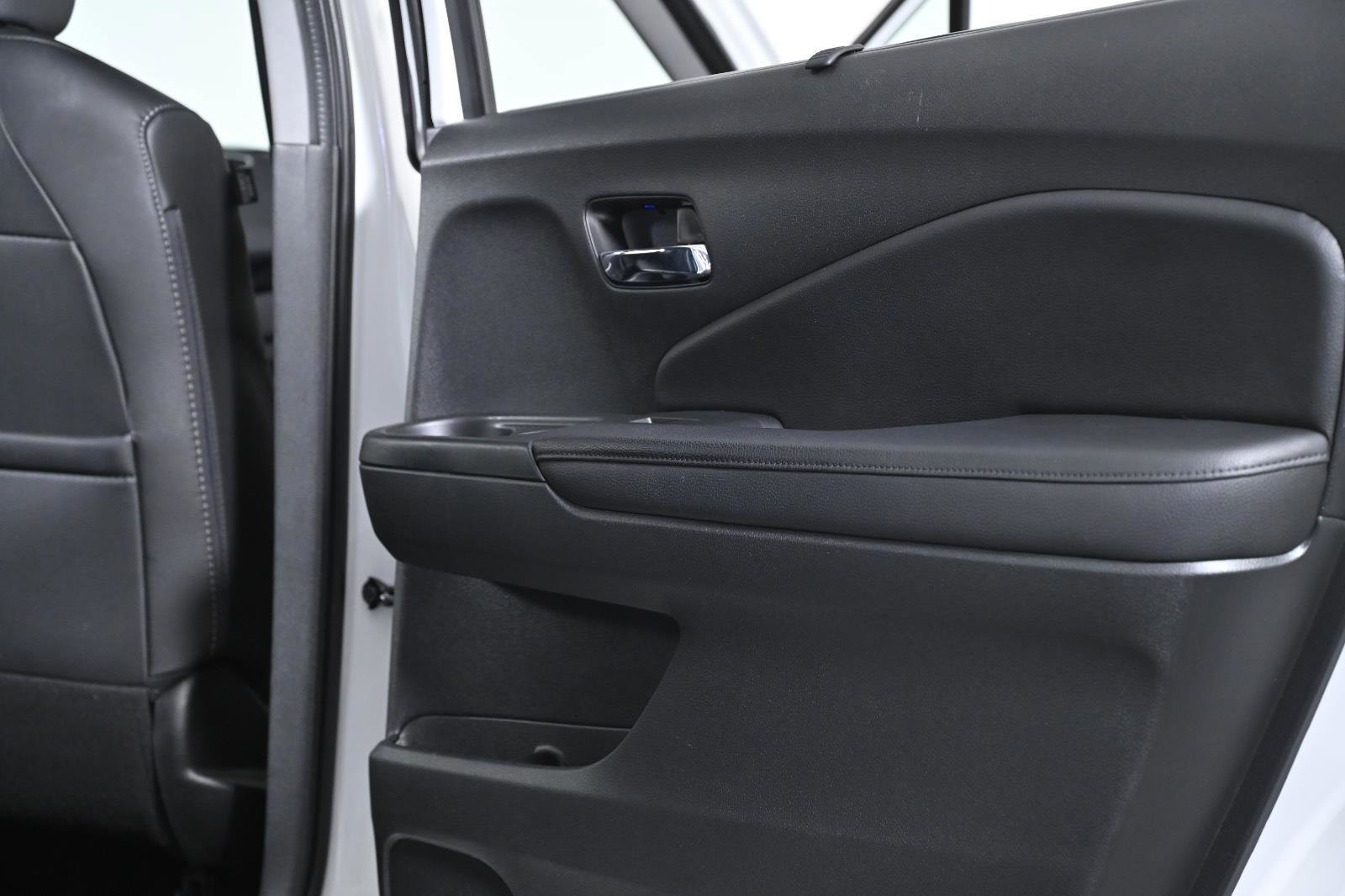 Used 2020 Honda Pilot Touring image 37