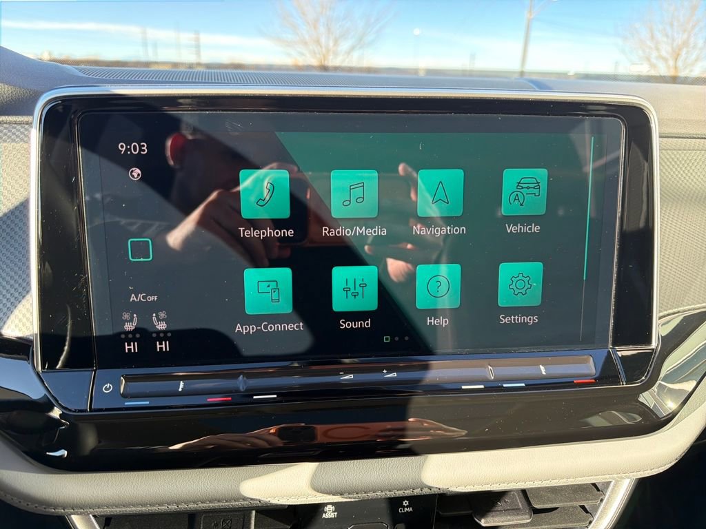 Certified 2025 Volkswagen Atlas Peak Edition SE image 21