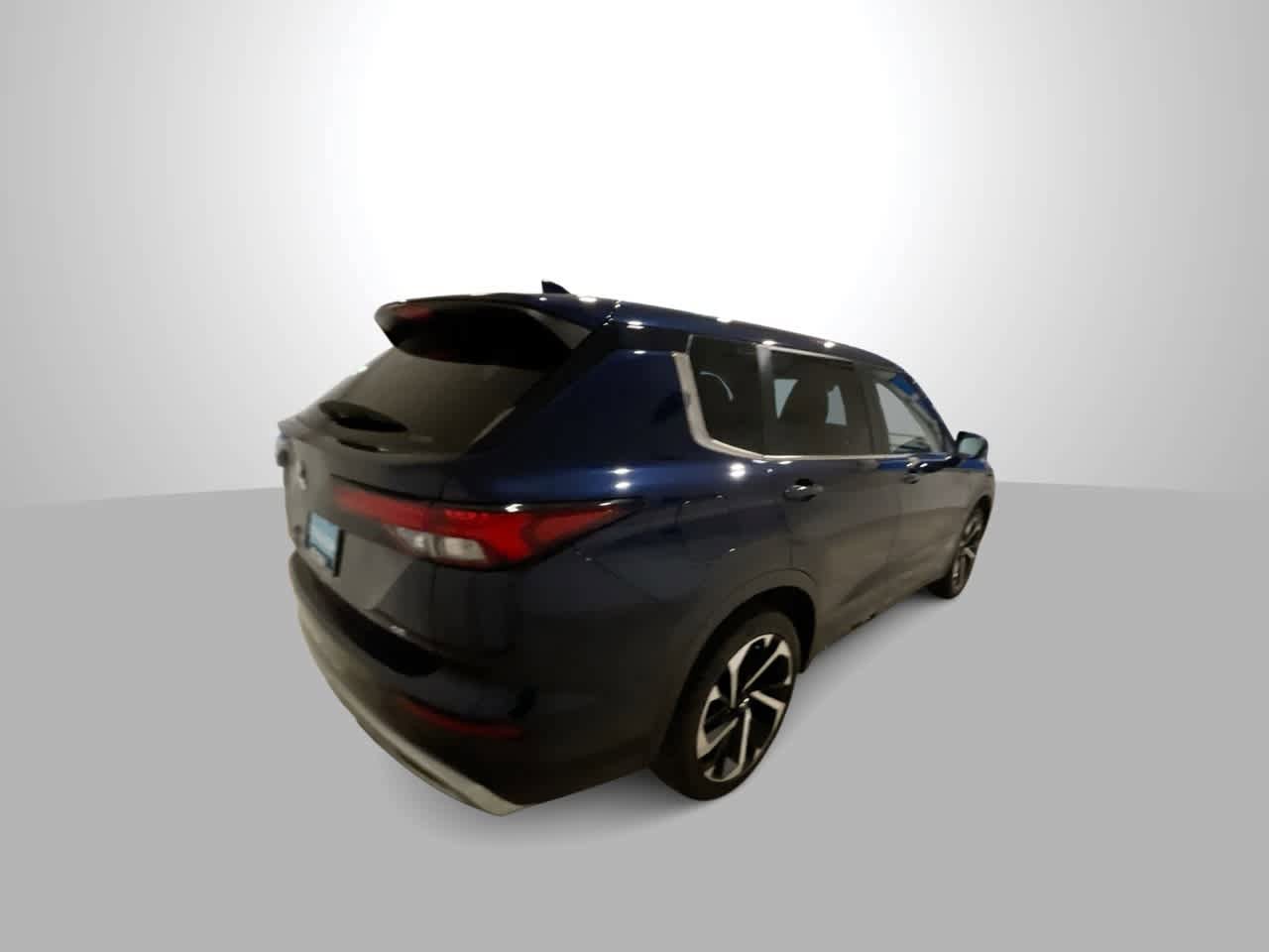 Used 2023 Mitsubishi Outlander SE AWD/4WD image 8